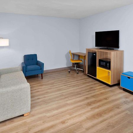 Days Inn & Suites By Wyndham Siler City Buitenkant foto